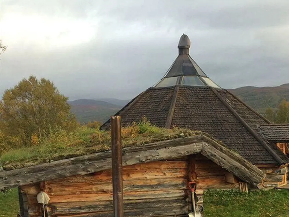 Timmerkåtan med hot tub