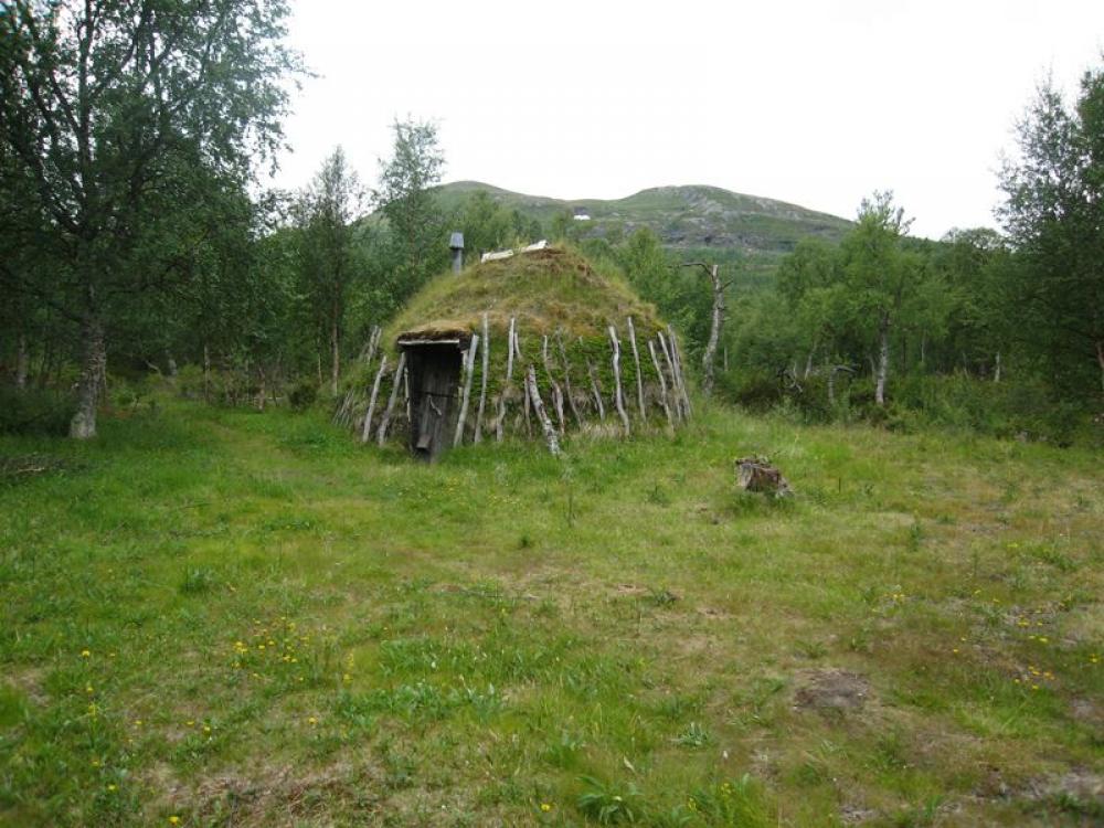 The Sami settlement at lake Gausjosjön