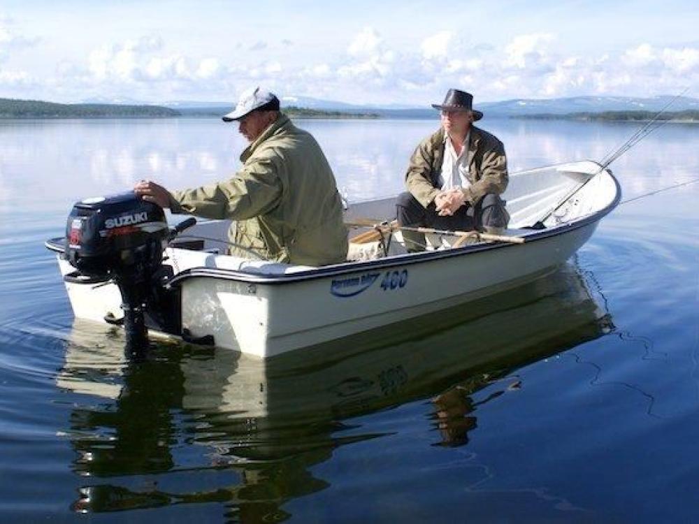 Hyr en båt i Virisen