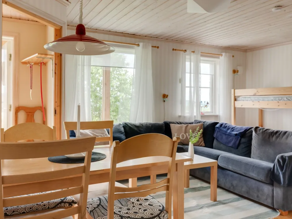 Utsiktsvägen 64, nedre