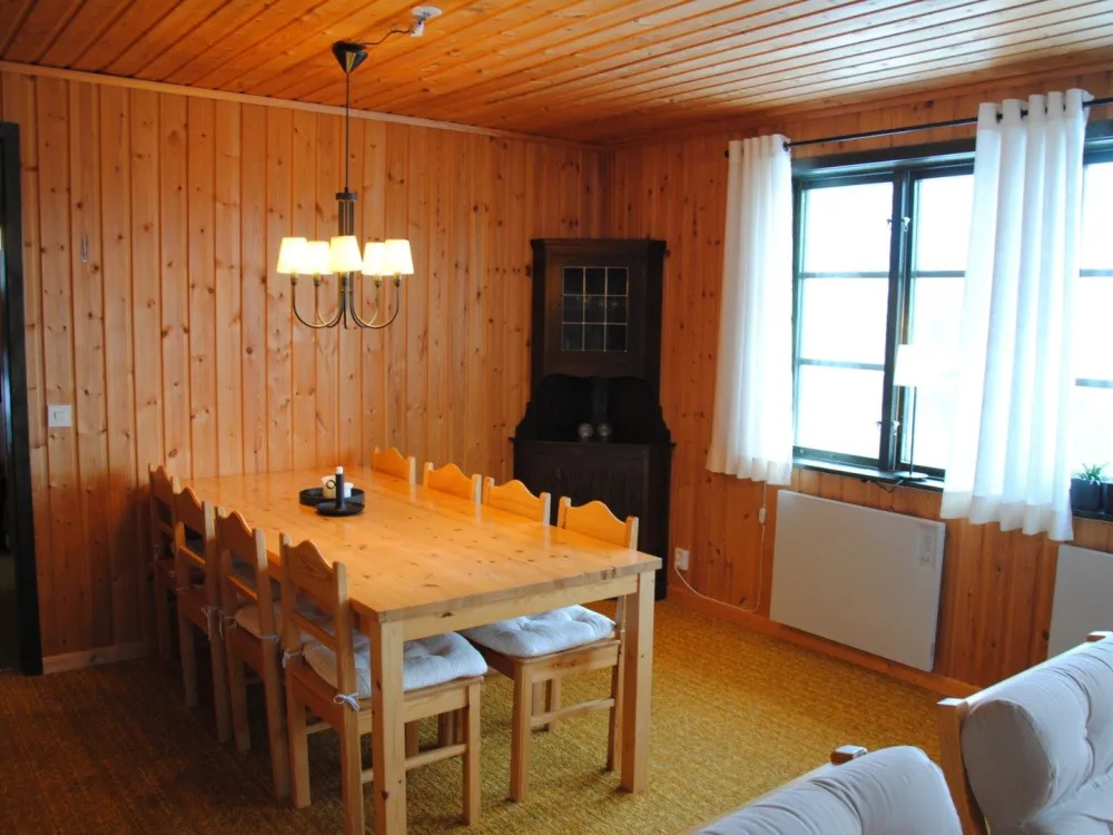 Sommarvägen 8
