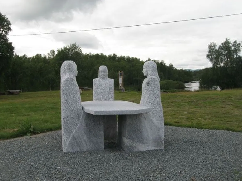 Skulptur Rast vid vägskälet